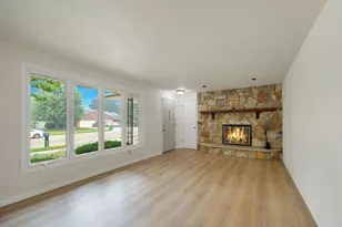 2320 Manitowoc Rd, Green Bay, WI 54311 - Photo 4