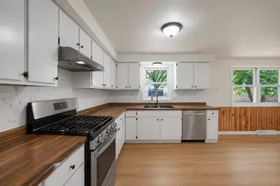 2320 Manitowoc Road, Green Bay, WI 54311 - Photo 8