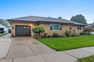 1237 Bond St, Green Bay, WI 54303 - Photo 4