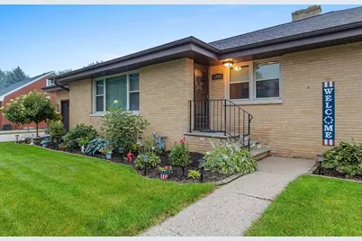 1237 Bond Street, Green Bay, WI 54303 - Photo 10
