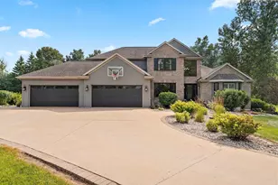 3401 Knox Ln, Neenah, WI 54956 - Photo 2