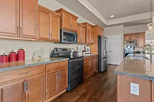 2379 E Glenhurst Ln, Appleton, WI 54913 - Photo 16
