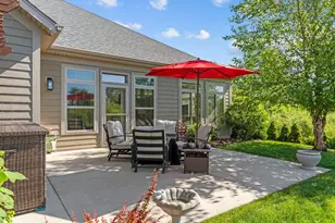 2379 E Glenhurst Ln, Appleton, WI 54913 - Photo 6