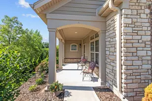2379 E Glenhurst Ln, Appleton, WI 54913 - Photo 2