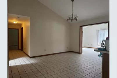 178 E Pioneer Road, Fond du Lac, WI 54935 - Photo 4