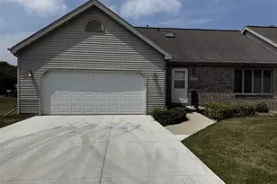 178 E Pioneer Rd, Fond du Lac, WI 54935 - Photo 1