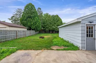 1610 S 14th St, Manitowoc, WI 54220 - Photo 38