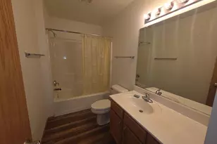 82 Queens Way, Fond du Lac, WI 54935 - Photo 14