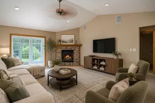 E9051 Rocky Mountain Dr, New London, WI 54961 - Photo 6