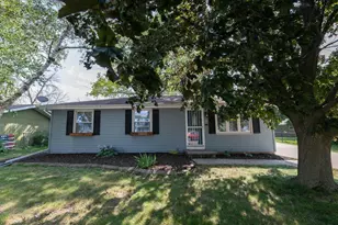 1085 Cumberland Trail, Oshkosh, WI 54904 - Photo 1