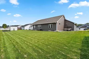 2066 Fescue Way, Suamico, WI 54313 - Photo 28