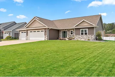 2066 Fescue Way, Suamico, WI 54313 - Photo 2