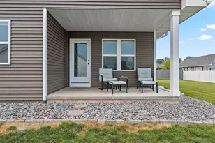 2066 Fescue Way, Suamico, WI 54313 - Photo 24