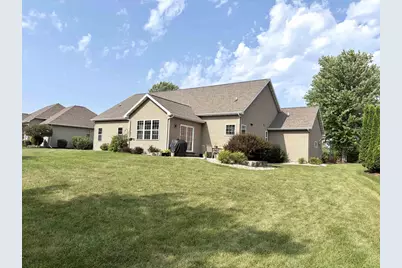 2701 E Glenhurst Lane, Appleton, WI 54913 - Photo 2