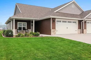 2360 Hidden Winds Ln, Green Bay, WI 54303 - Photo 1