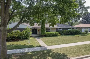 915 E Grant St, Appleton, WI 54911 - Photo 2