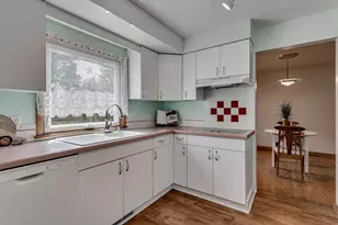 915 E Grant St, Appleton, WI 54911 - Photo 12