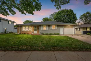 1368 Liberty St, Green Bay, WI 54304 - Photo 2