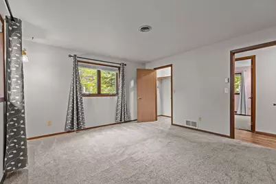 301 Oak Manor Drive, Oshkosh, WI 54904 - Photo 40