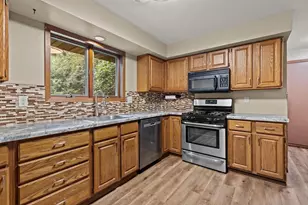 301 Oak Manor Dr, Oshkosh, WI 54904 - Photo 26