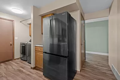 301 Oak Manor Drive, Oshkosh, WI 54904 - Photo 28