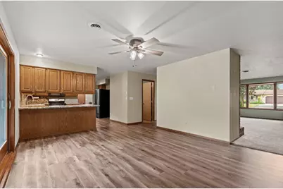 301 Oak Manor Drive, Oshkosh, WI 54904 - Photo 34