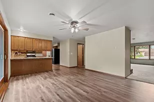 301 Oak Manor Dr, Oshkosh, WI 54904 - Photo 34