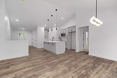 1005 Lotus Trail, Menasha, WI 54952 - Photo 12