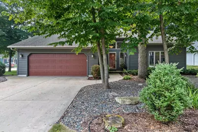 2043 Autumn Leaves Circle, Green Bay, WI 54313 - Photo 36