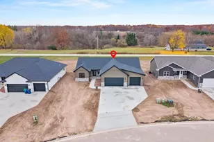 2998 Creekwood Dr, Green Bay, WI 54311 - Photo 54