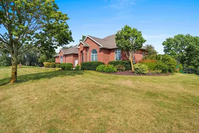 2864 Woodhaven Circle, De Pere, WI 54115 - Photo 2