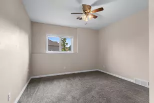 2864 Woodhaven Cir, De Pere, WI 54115 - Photo 68