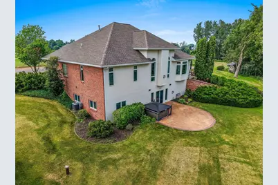 2864 Woodhaven Circle, De Pere, WI 54115 - Photo 12