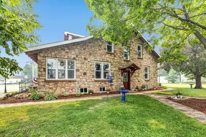 109 E Wisconsin Street, Weyauwega, WI 54983 - Photo 2