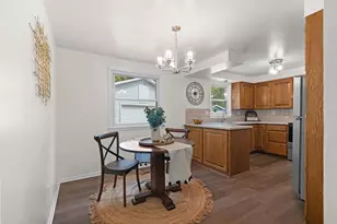 1135 Wirtz Ave, Green Bay, WI 54305 - Photo 4