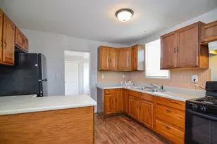 238 Michigan Ave, Oconto, WI 54153 - Photo 12