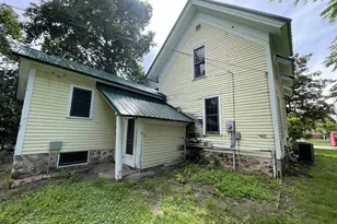 52 N Main St, Clintonville, WI 54929 - Photo 4