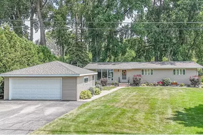 6752 Lee Harbor Lane, Oshkosh, WI 54902 - Photo 2