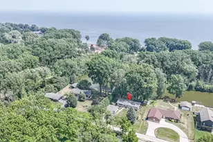 6752 Lee Harbor Ln, Oshkosh, WI 54902 - Photo 48
