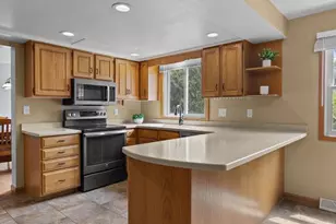 1330 N Briarcliff Dr, Appleton, WI 54915 - Photo 26