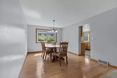 1330 N Briarcliff Drive, Appleton, WI 54915 - Photo 6