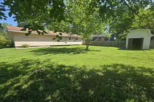 614 W 1st St, Shawano, WI 54166 - Photo 4