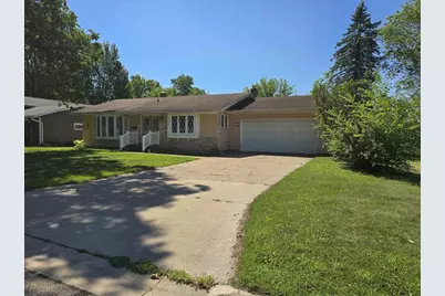 614 W 1st Street, Shawano, WI 54166 - Photo 2