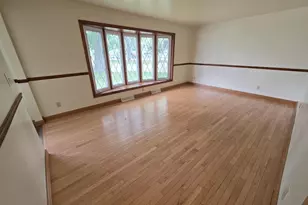 614 W 1st St, Shawano, WI 54166 - Photo 10