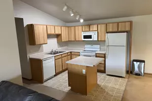 3321 N Casaloma Dr, Appleton, WI 54913 - Photo 4