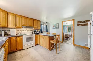 1517 Division St, New London, WI 54961 - Photo 4