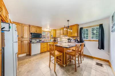 1517 Division Street, New London, WI 54961 - Photo 2