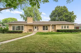 575 Ledgeview Blvd, Fond du Lac, WI 54935 - Photo 1