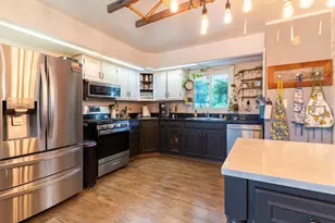 313 W Highland Dr, Oconto Falls, WI 54101 - Photo 8