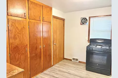 804 John Avenue, Oshkosh, WI 54901 - Photo 10